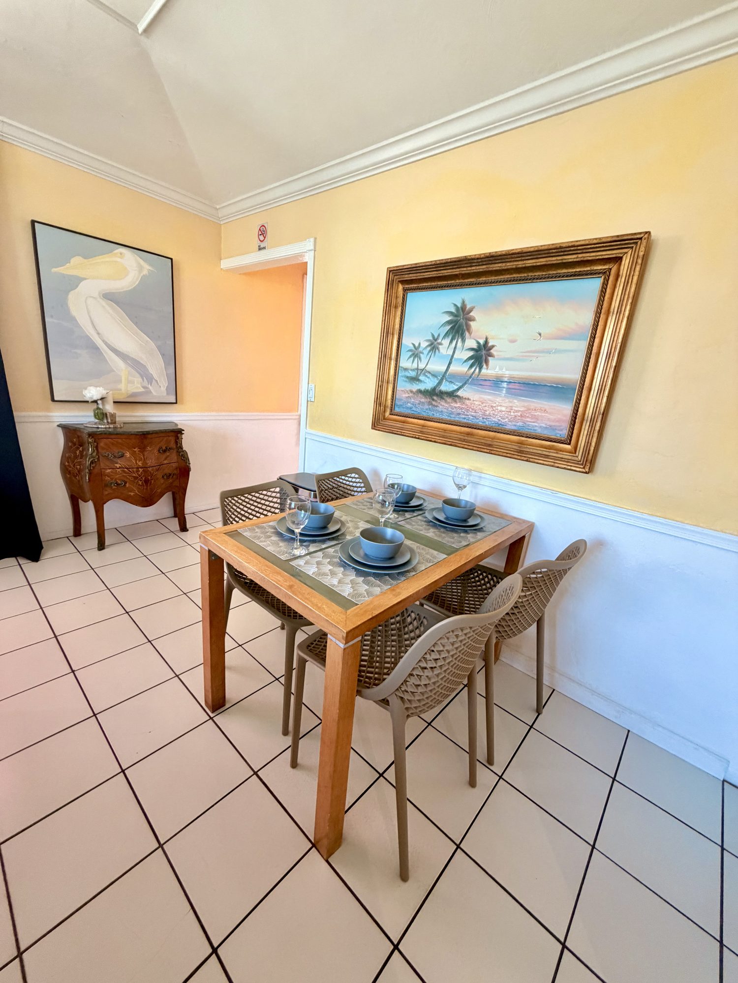 XL One Bedroom Beach Suite detail 2