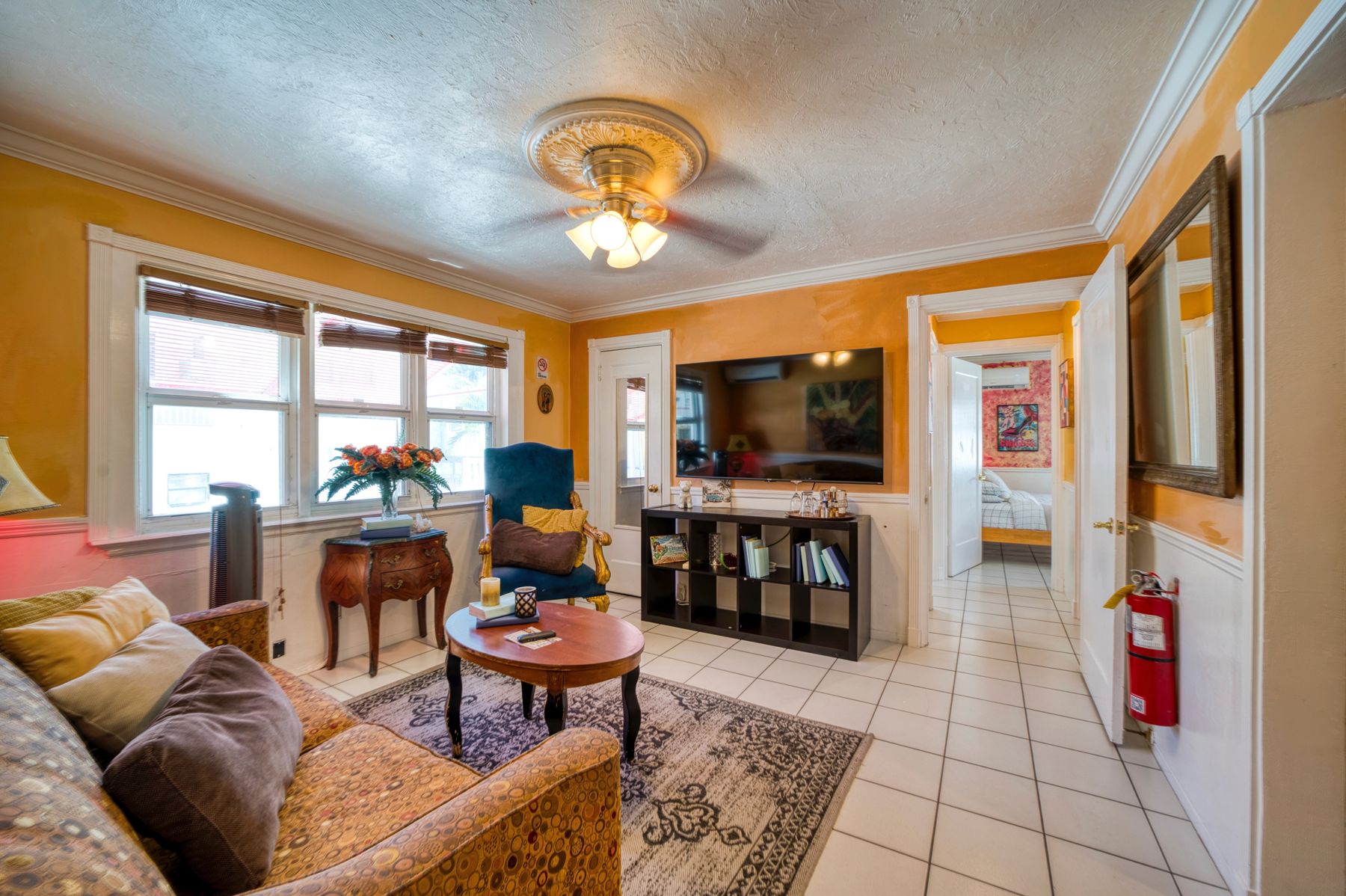 5 Fully Equipped Condos on the Beach